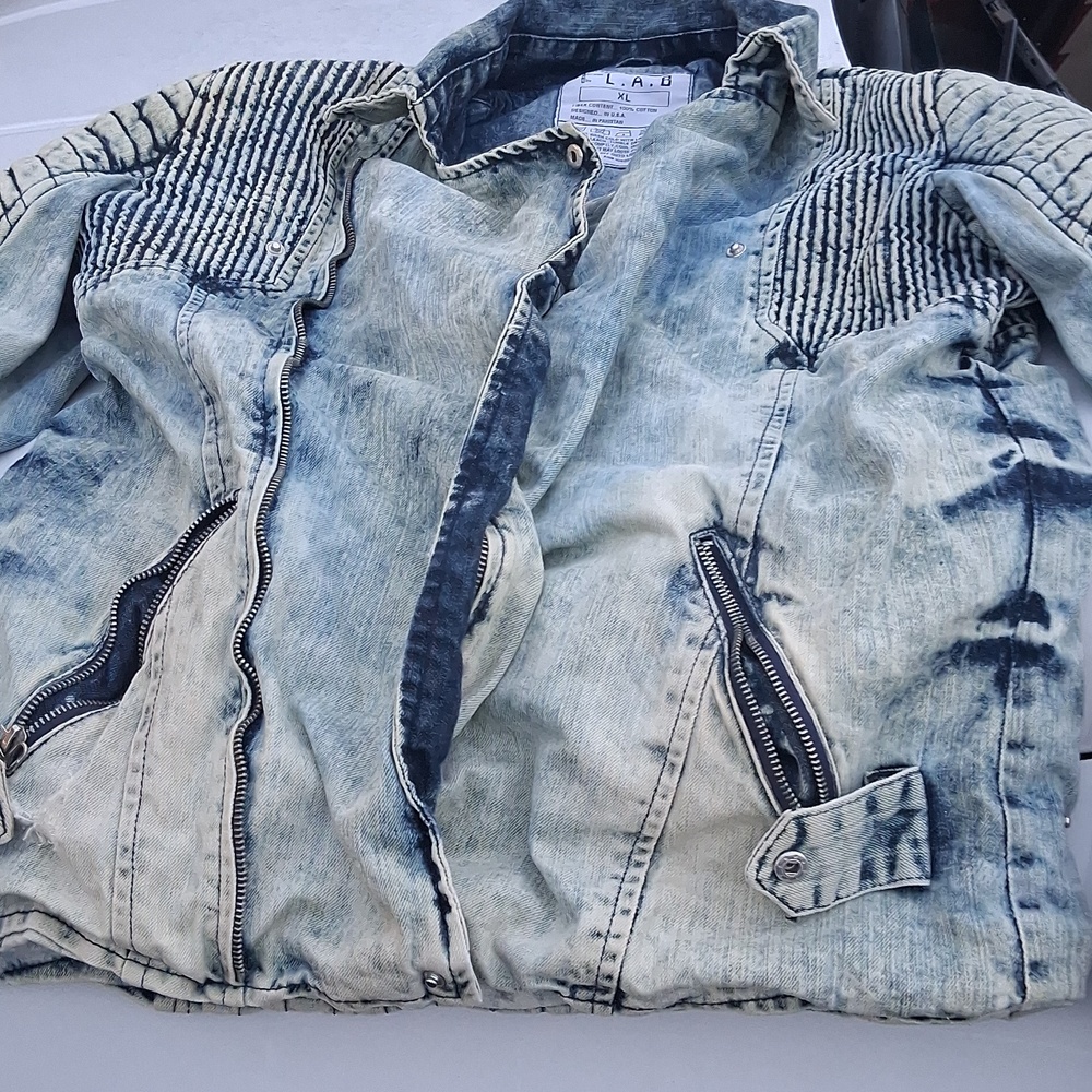 L.A.B Jean Jacket - Picture 4 of 9